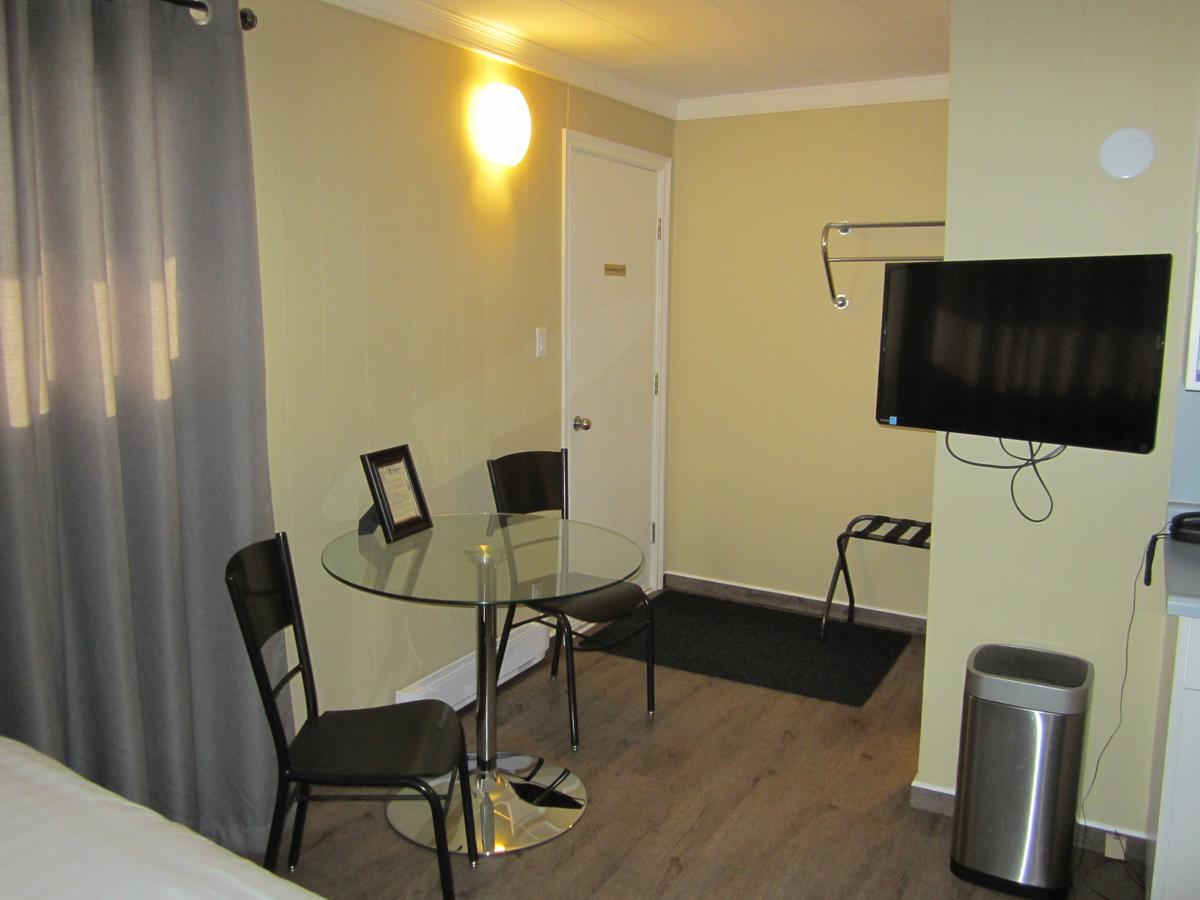 Oreland Motel ฟลินฟลอน ภายนอก รูปภาพ